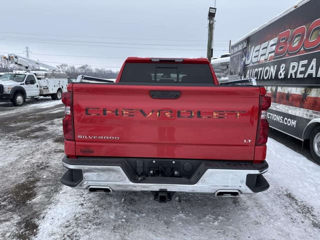 Image of Chevrolet Silverado equipment image 2