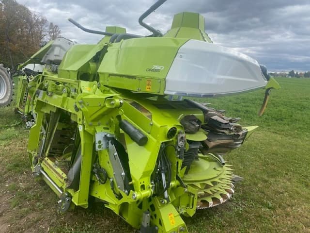 Image of CLAAS Orbis 750 equipment image 3