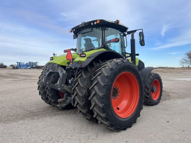 Image of CLAAS Axion 860 equipment image 3