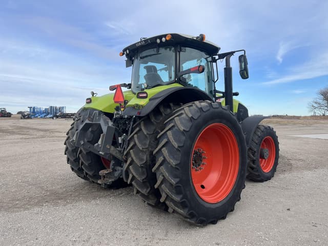 Image of CLAAS Axion 860 equipment image 3