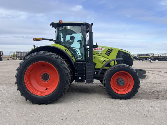 Image of CLAAS Axion 860 equipment image 2