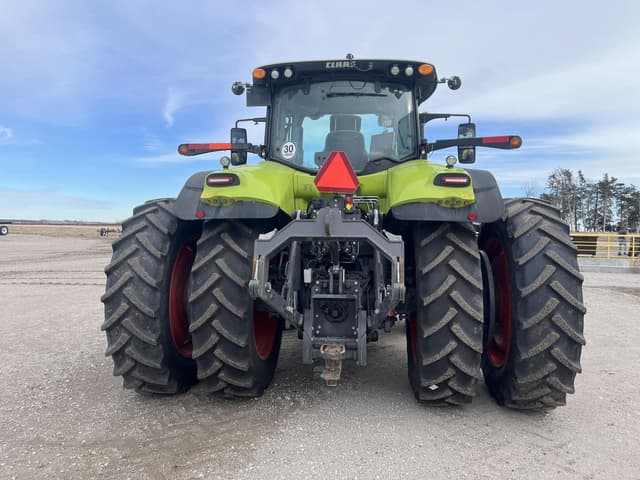 Image of CLAAS Axion 860 equipment image 4
