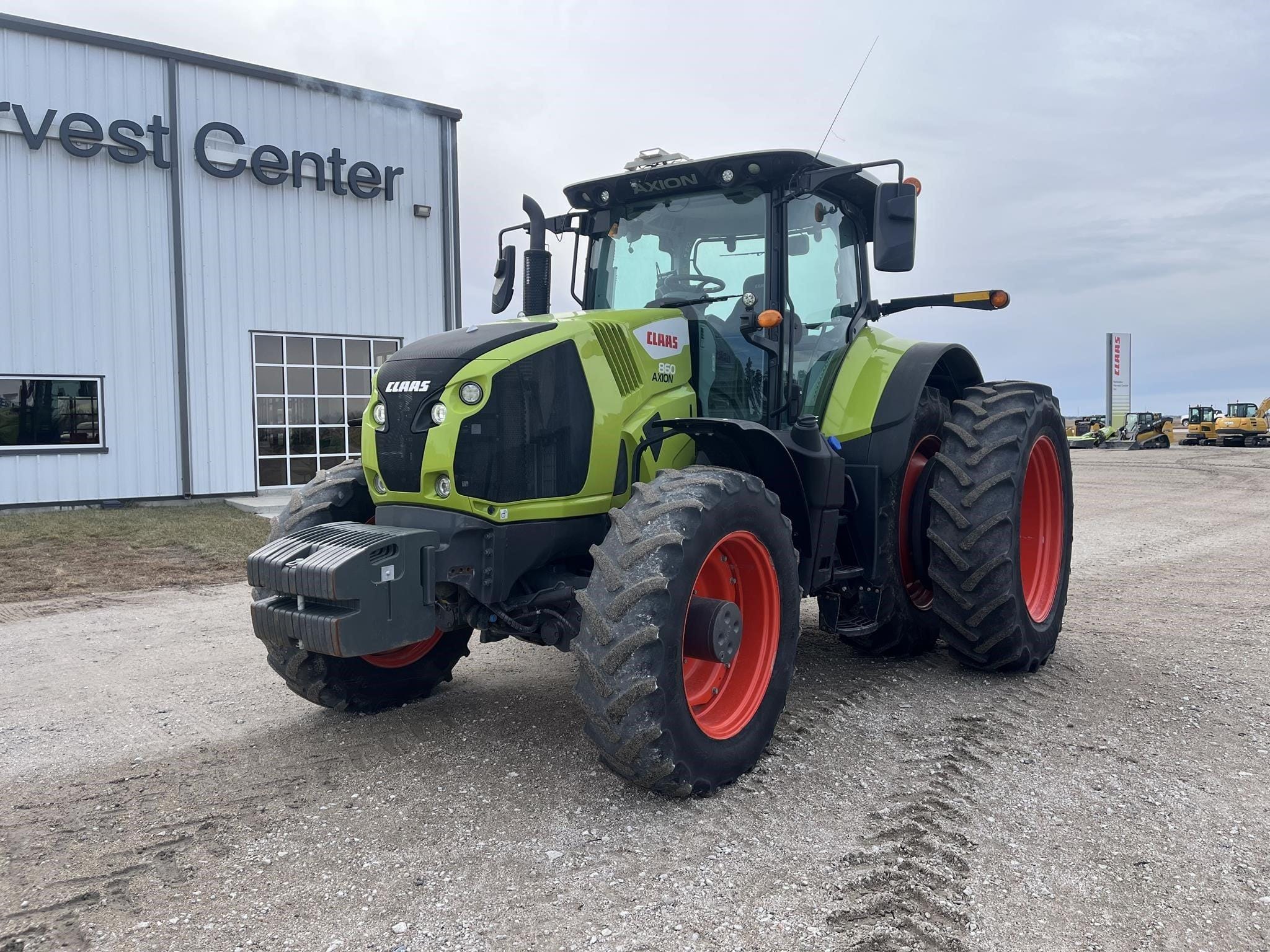 2024 CLAAS Axion 860 Equipment Image0