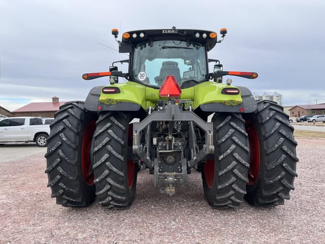 Image of CLAAS Axion 860 equipment image 3