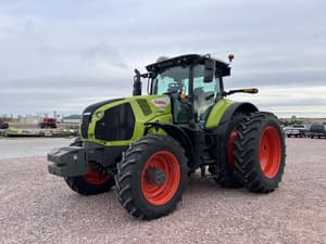 2024 CLAAS Axion 860 Image