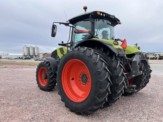 Image of CLAAS Axion 860 equipment image 2