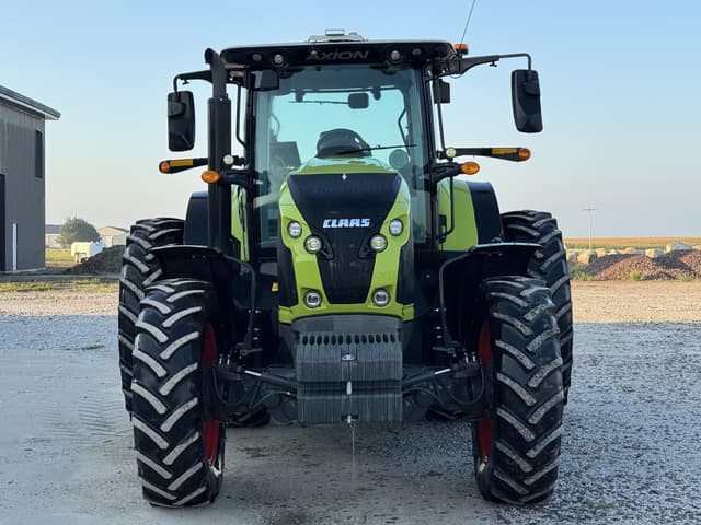 Image of CLAAS Axion 860 equipment image 3