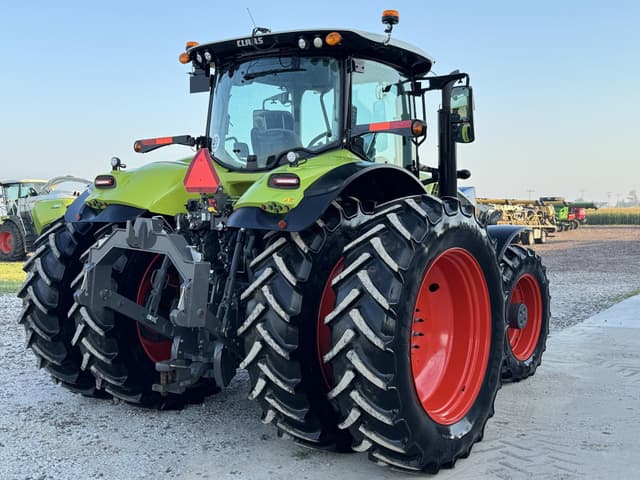 Image of CLAAS Axion 860 equipment image 4