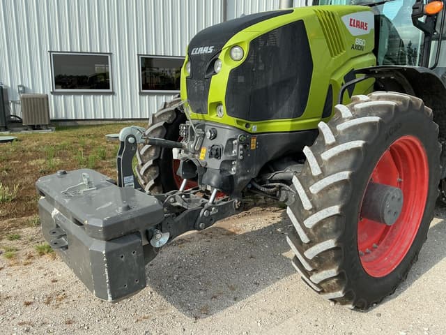 Image of CLAAS Axion 860 equipment image 3
