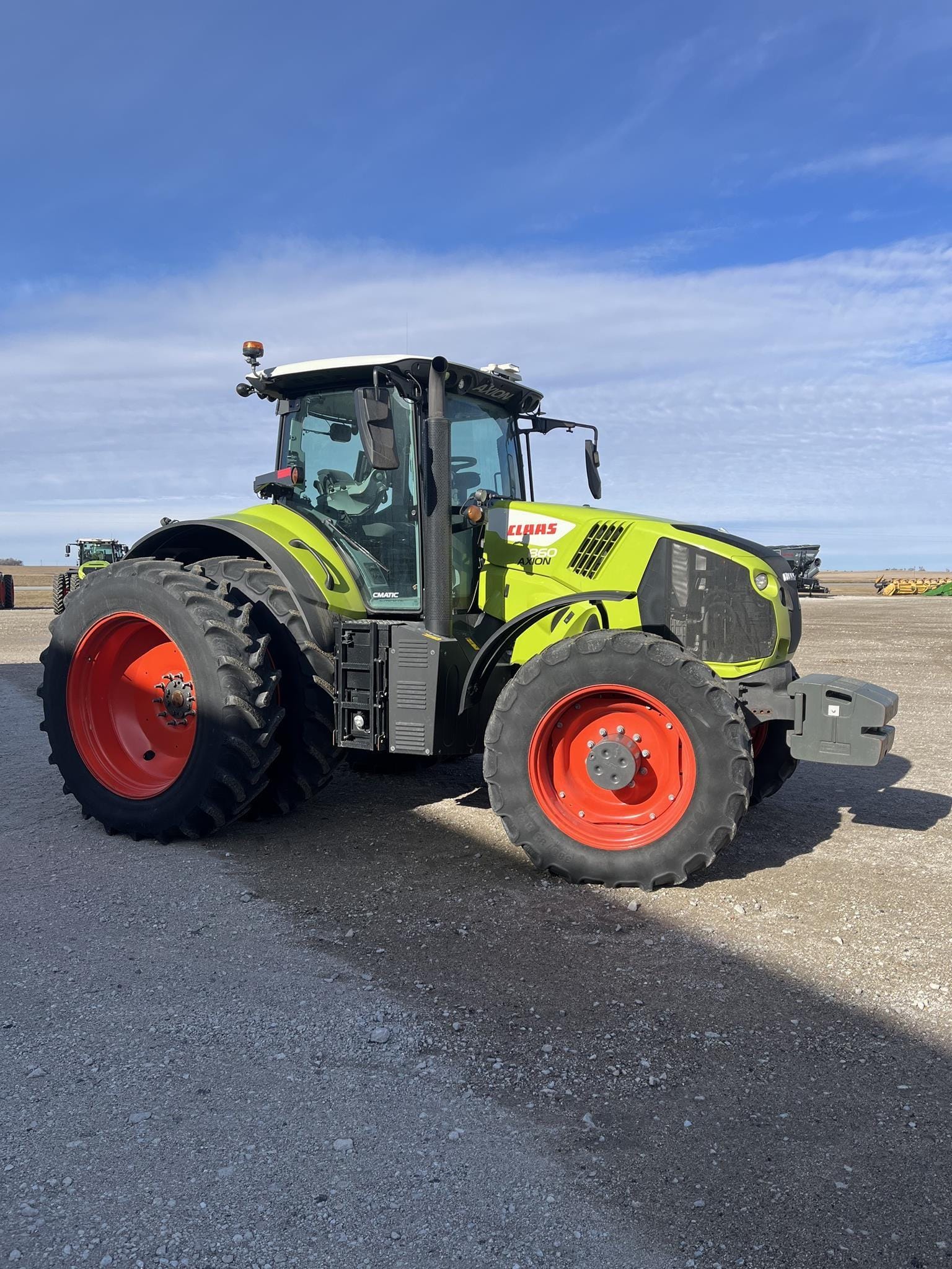 2024 CLAAS Axion 860 Equipment Image0
