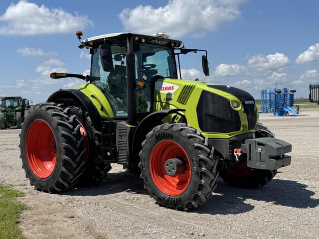 Image of CLAAS Axion 860 equipment image 1