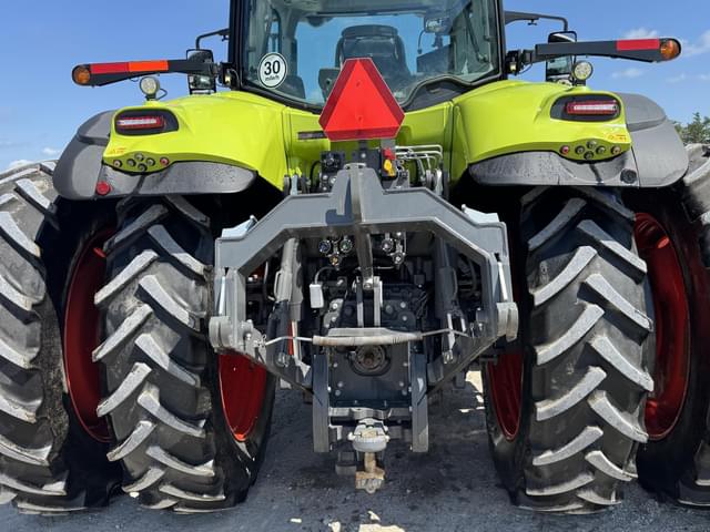 Image of CLAAS Axion 860 equipment image 3