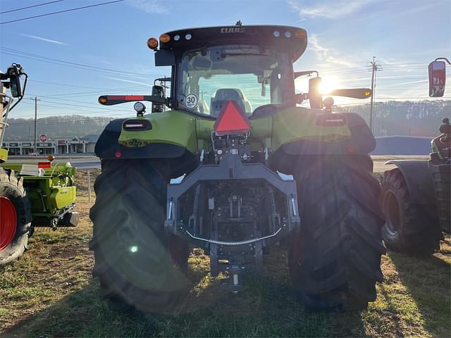 Image of CLAAS Axion 880 equipment image 3