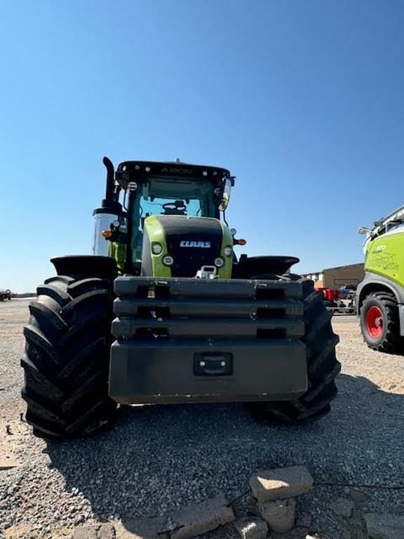 Image of CLAAS Axion 940 equipment image 3