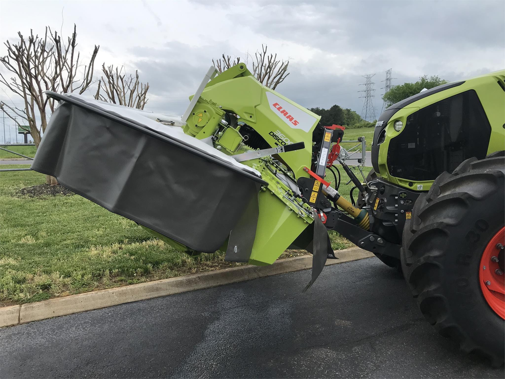 2024 CLAAS 3600FC Disco Equipment Image0