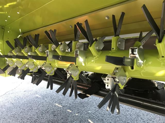 Image of CLAAS Disco 4000TRC equipment image 3