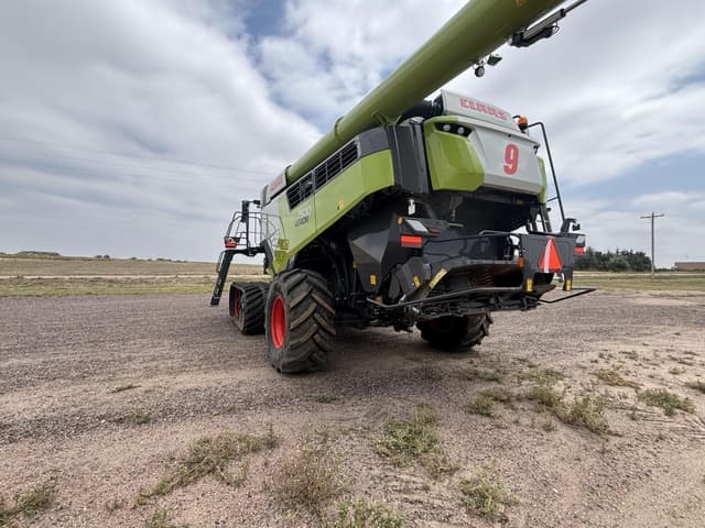 Image of CLAAS Lexion 7500TT equipment image 2
