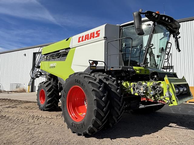 Image of CLAAS Lexion 8600 equipment image 1