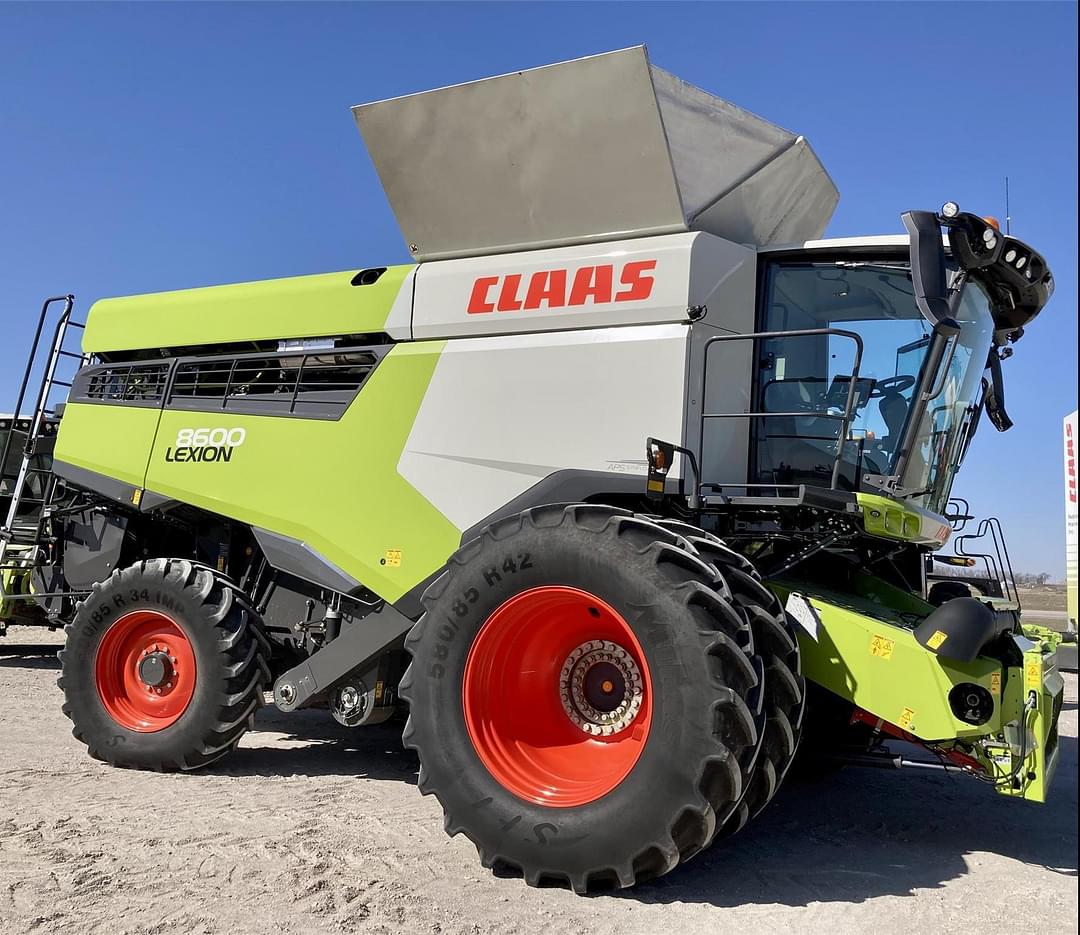 Image of CLAAS Lexion 8600 Primary image