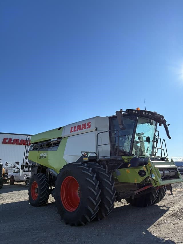 Image of CLAAS Lexion 8600 equipment image 2