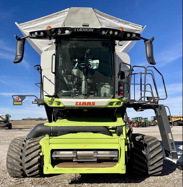 Image of CLAAS Lexion 8700TT equipment image 4