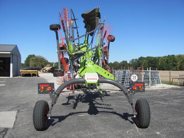 Image of CLAAS Liner 1700 Twin equipment image 1