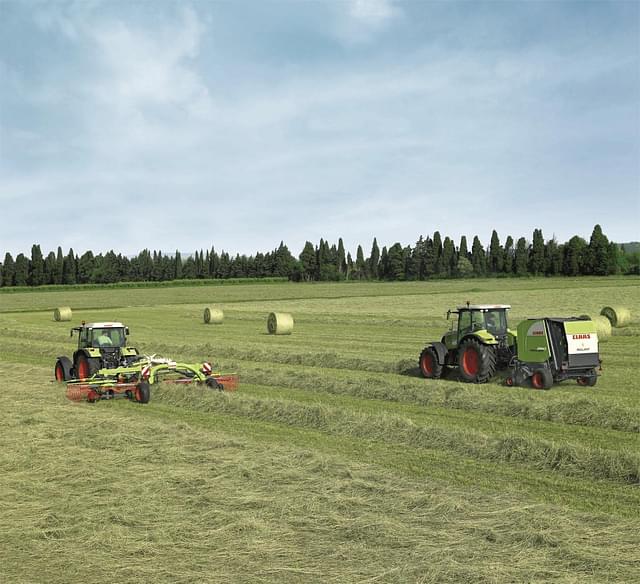 Image of CLAAS Liner 2600 equipment image 4