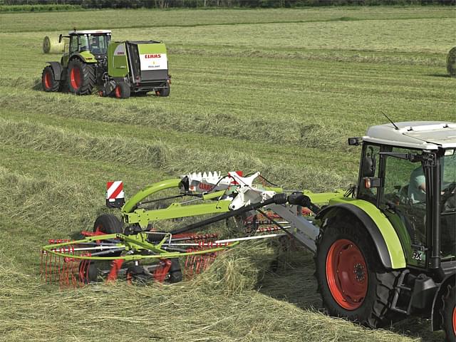 Image of CLAAS Liner 2600 equipment image 1