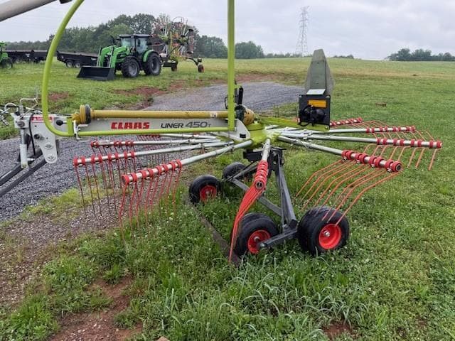 Image of CLAAS Liner 450T equipment image 1