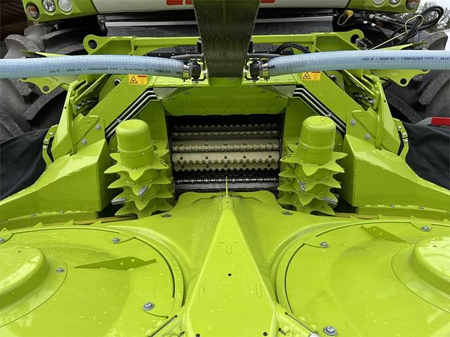 Image of CLAAS Orbis 900 equipment image 4