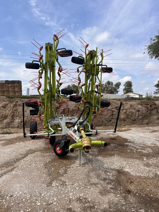 Image of CLAAS Volto 1100T equipment image 1