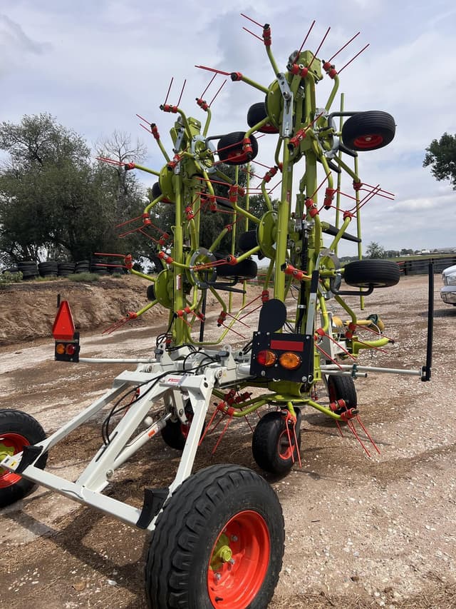 Image of CLAAS Volto 1100T equipment image 3