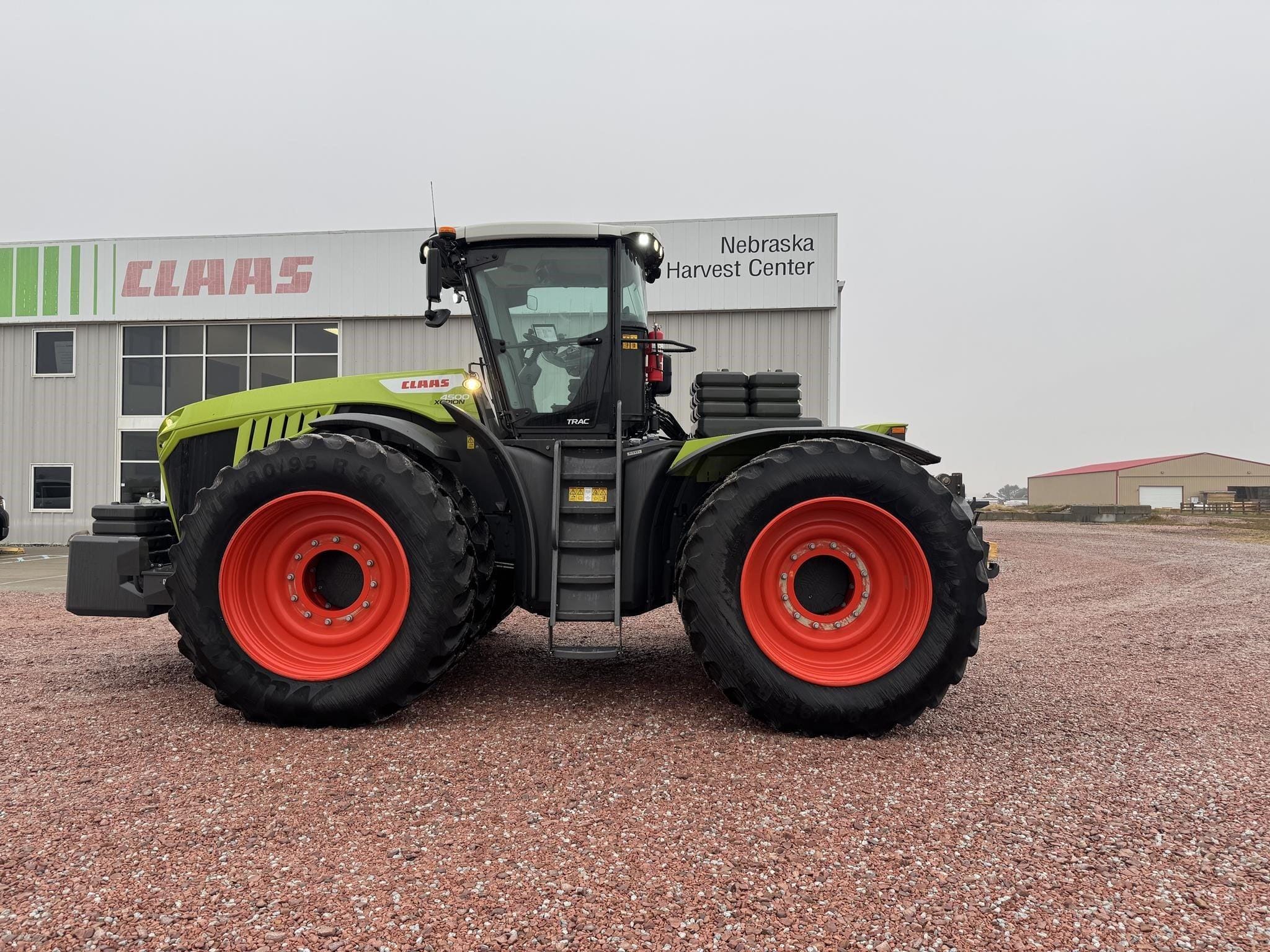 2024 CLAAS Xerion 4500 Equipment Image0
