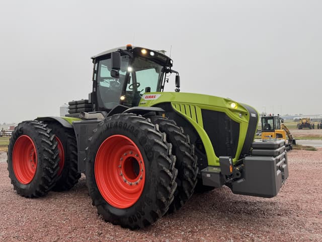 Image of CLAAS Xerion 4500 equipment image 1