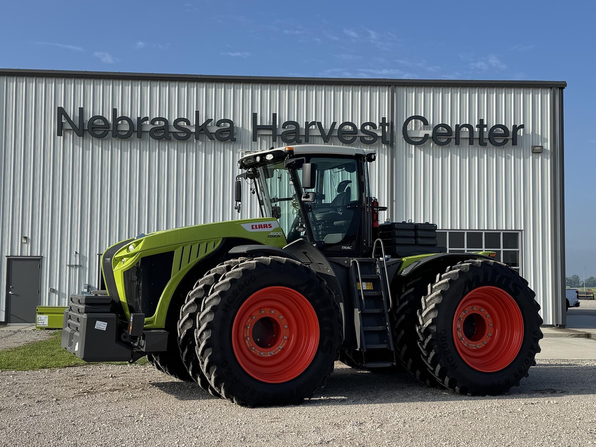 2024 CLAAS Xerion 4500 Trac Equipment Image0