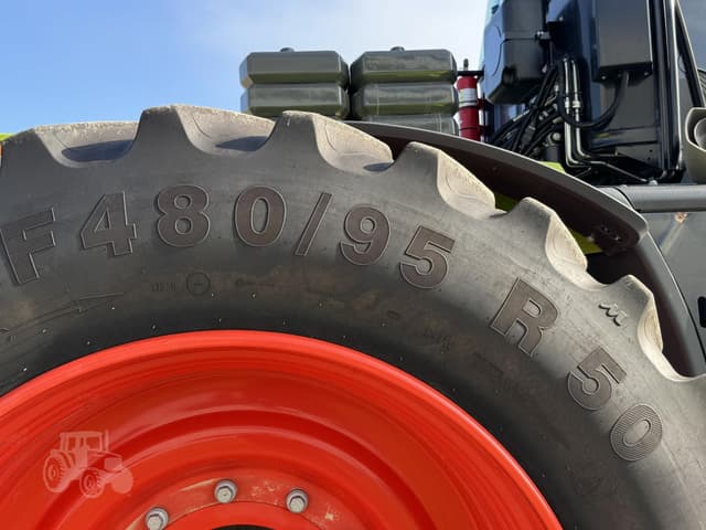 Image of CLAAS Xerion 4500 Trac equipment image 4