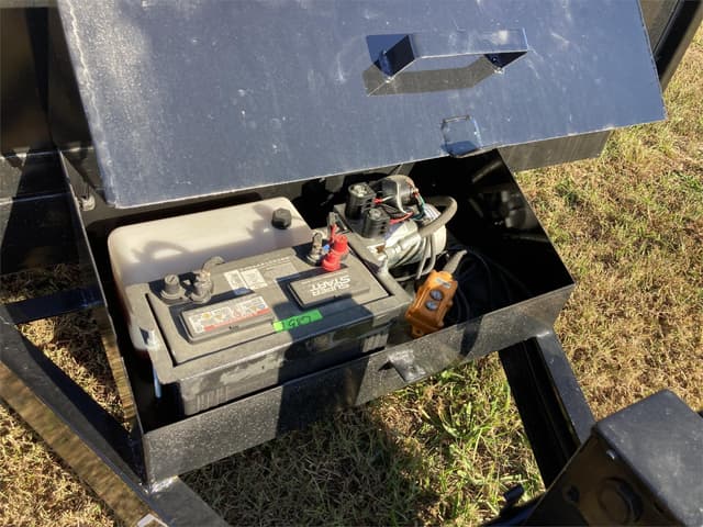 Image of Coyote 716DB equipment image 4