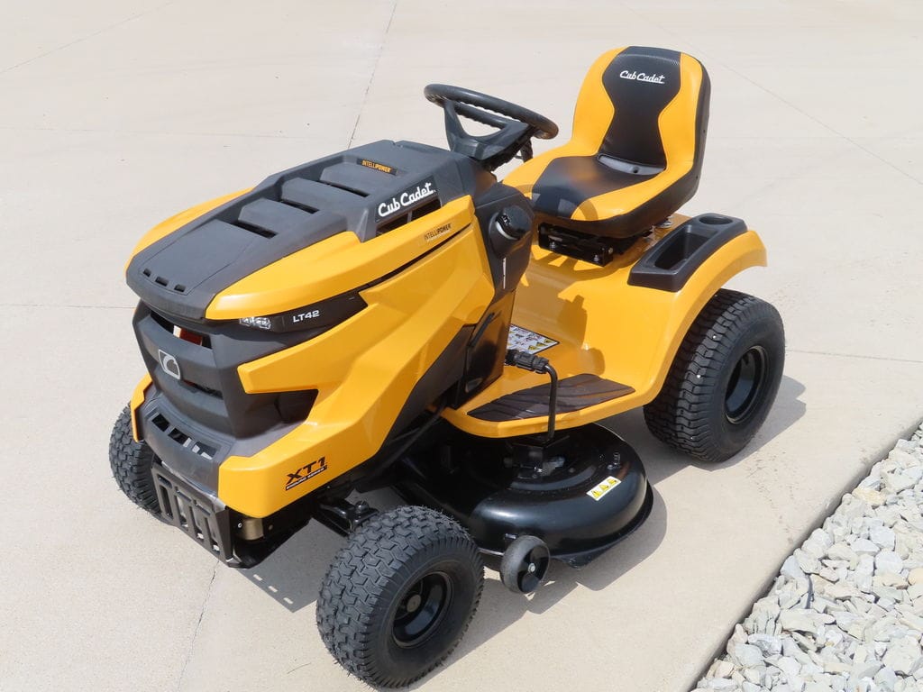 2024 Cub Cadet XT1 LT42 Equipment Image0