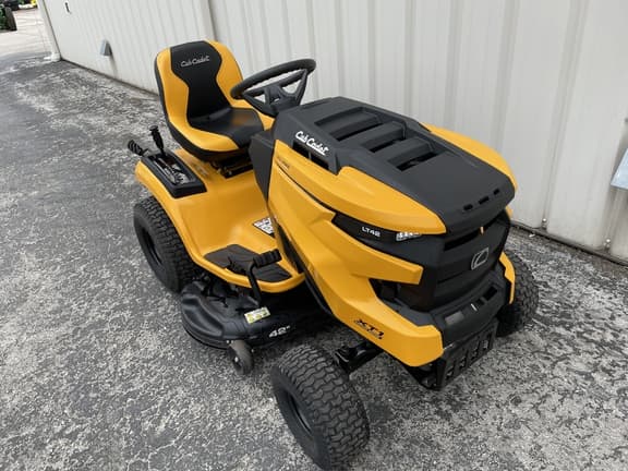 Image of Cub Cadet XT1 LT42 equipment image 1