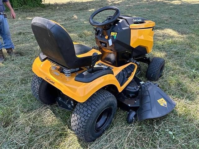 Image of Cub Cadet XT1 LT50 equipment image 4