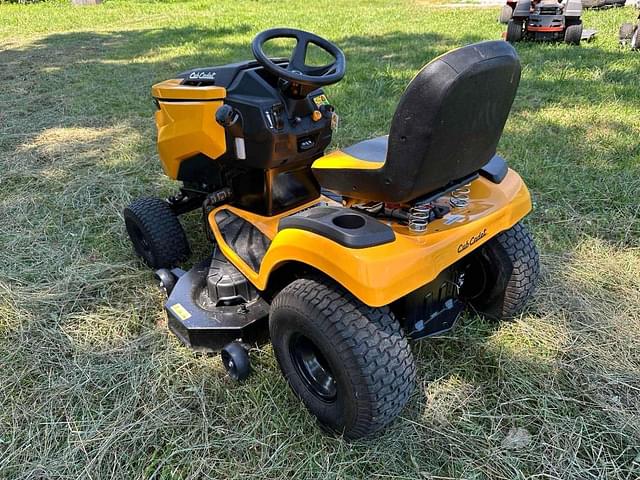 Image of Cub Cadet XT1 LT50 equipment image 2