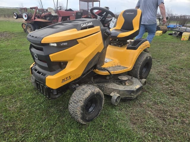 Image of Cub Cadet XT1 LT50 equipment image 2