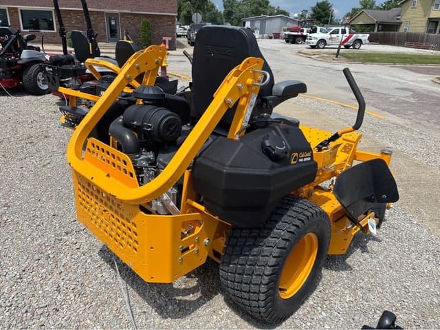 Image of Cub Cadet PRO Z 700 equipment image 4