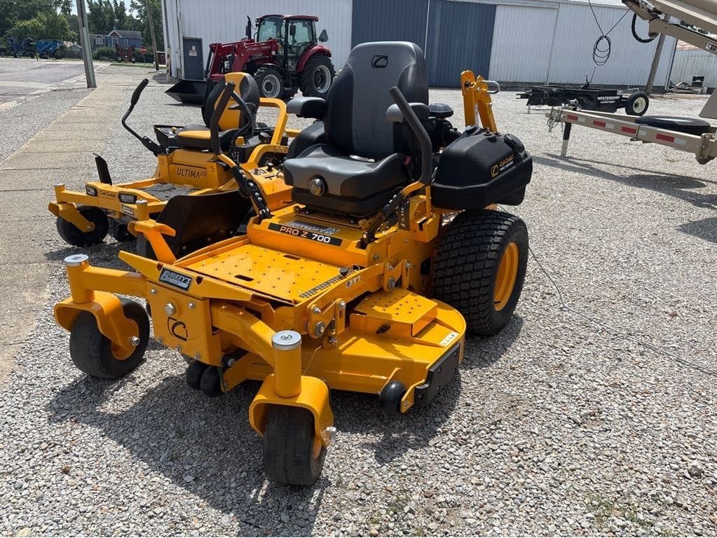 2024 Cub Cadet PRO Z 700 Equipment Image0