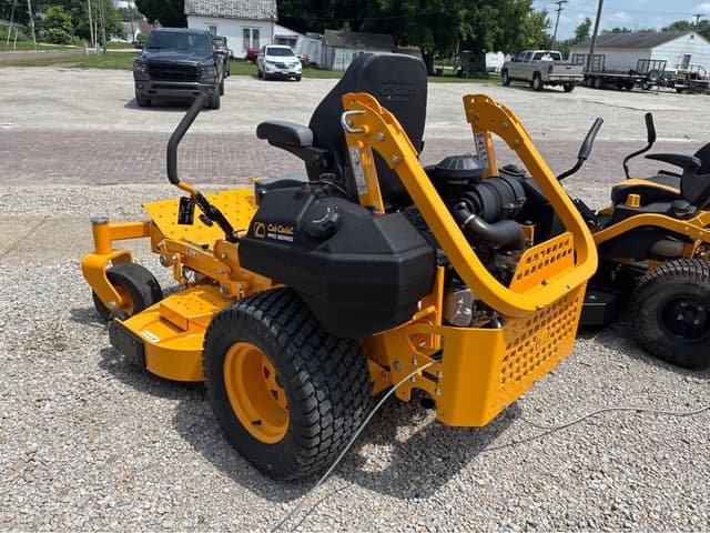 Image of Cub Cadet PRO Z 700 equipment image 2