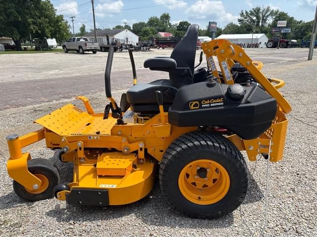Image of Cub Cadet PRO Z 700 equipment image 1