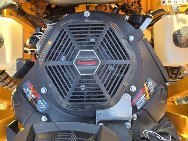 Image of Cub Cadet Pro Z 960L equipment image 4