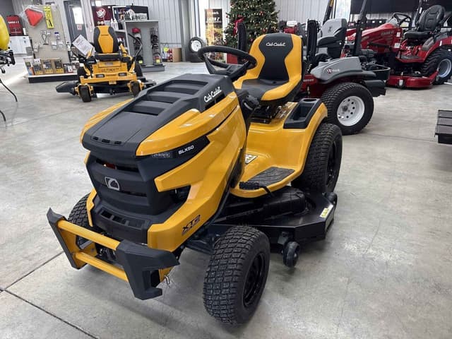 Image of Cub Cadet XT2 SLX50 equipment image 4