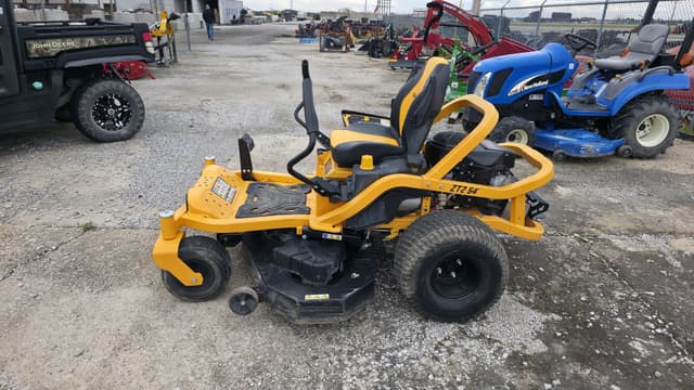 Image of Cub Cadet Ultima ZT2 equipment image 1