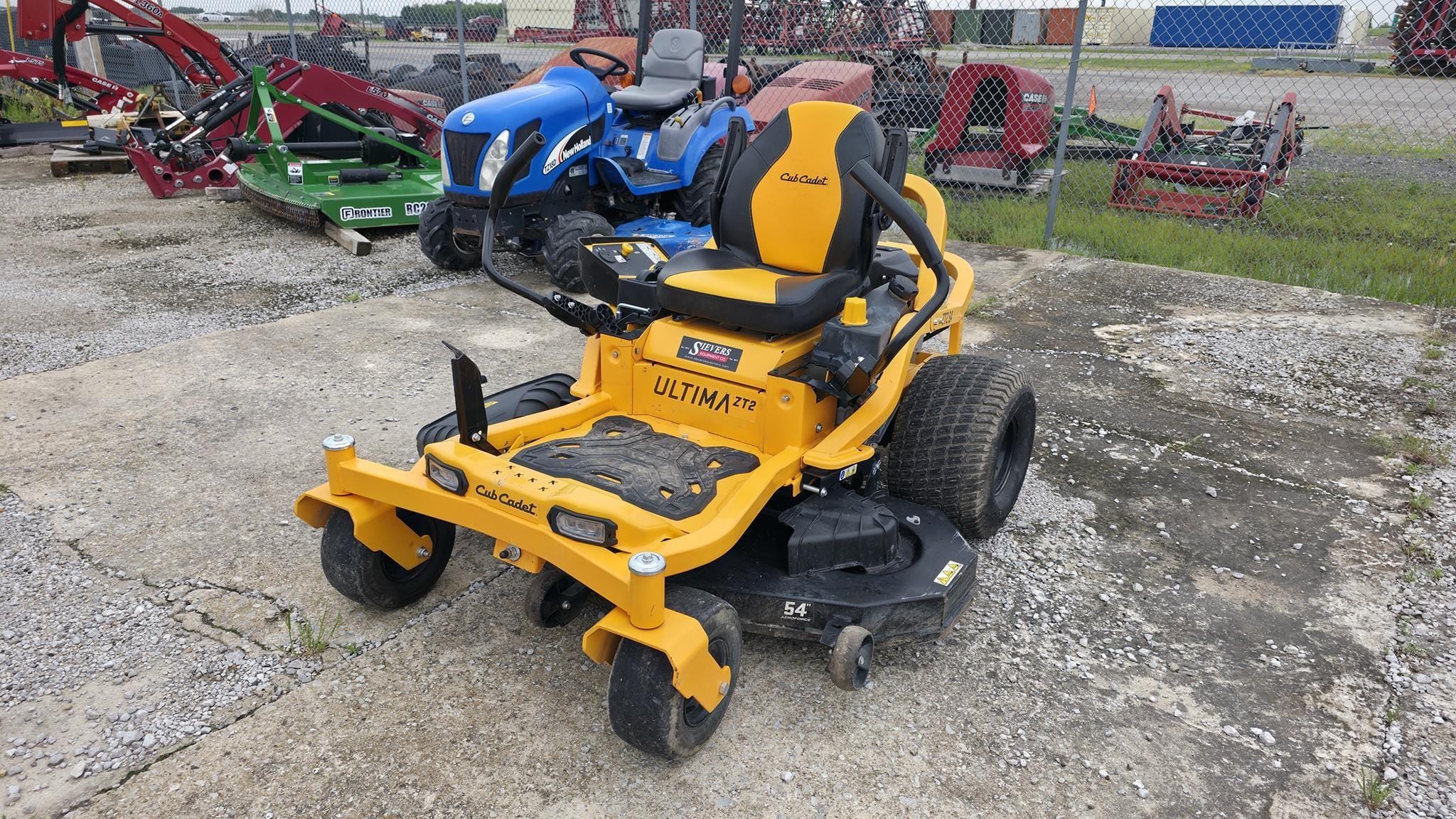 2024 Cub Cadet Ultima ZT2 Equipment Image0